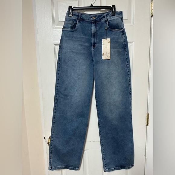 Carisma Denim - Wide - Leg Blue Jeans High Waisted (100% Colombian)